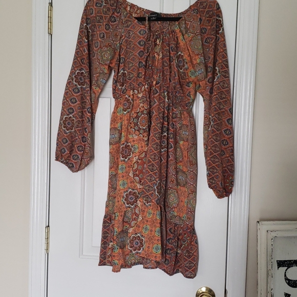 Dress - Picture 2 of 2